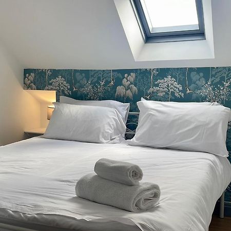 Lilyrose Hotel Уитби Екстериор снимка