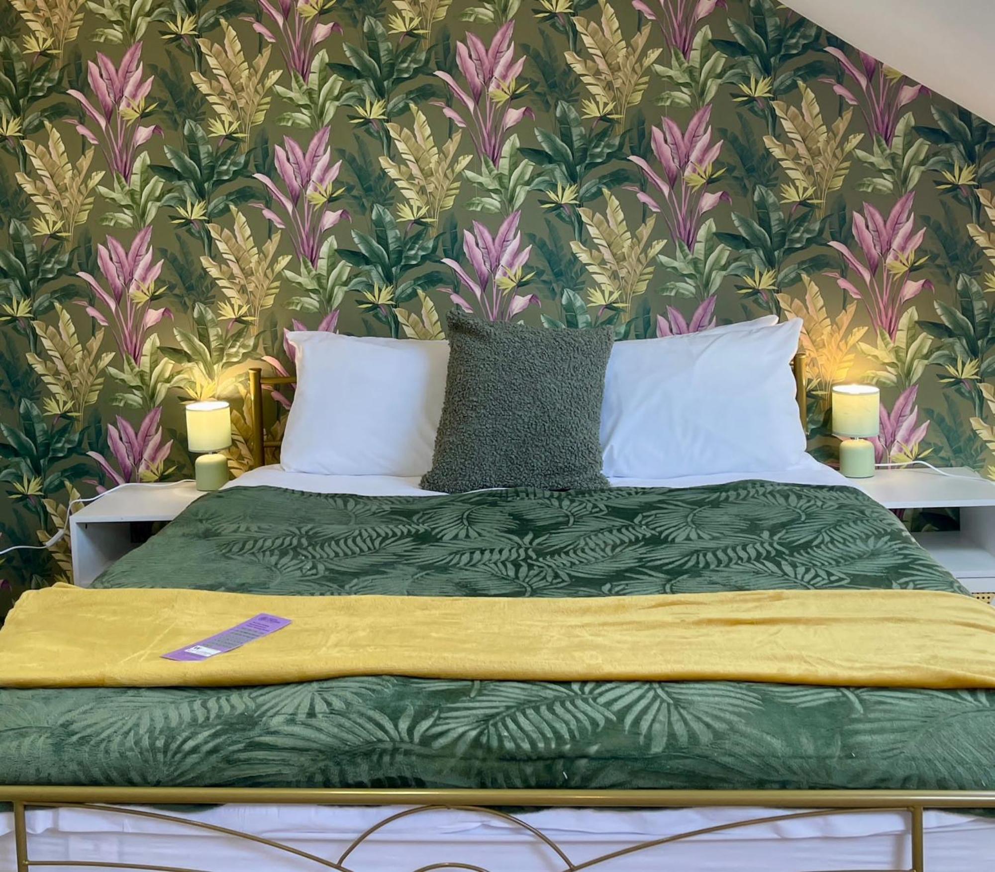 Lilyrose Hotel Уитби Екстериор снимка