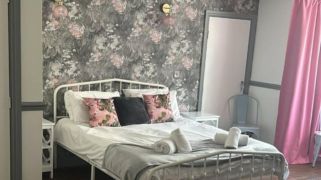 Lilyrose Hotel Уитби Екстериор снимка